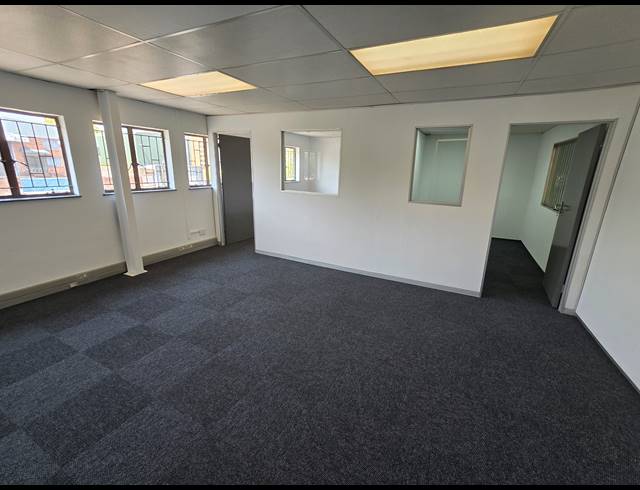 331M² WAREHOUSE TO LET IN MEADOWDALE